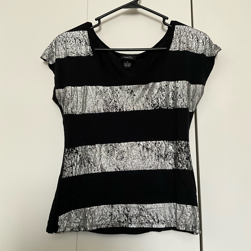 Rue21 Metallic Silver & Black Tee